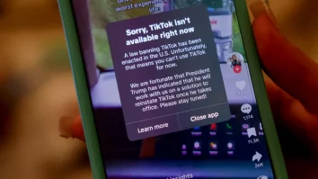 TikTok a devenit inaccesibil în SUA cu câteva ore înainte ca legea adoptată să intre în vigoare. Ce le-a transmis compania utilizatorilor