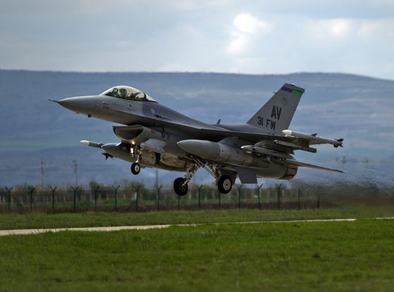 MApN are în plan contracte de achiziţie pentru 2025 de 8 miliarde euro: arme de asalt, 248 maşini de luptă a infanteriei, 150 transportoare Piranha, 2 nave de patrulare, revitalizarea a 6 aeronave C-130 Hercules