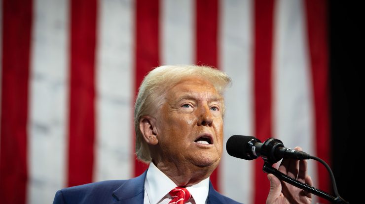 Donald Trump anunță investiții de 500 de miliarde de dolari în sectorul privat, pentru a construi infrastructură de inteligență artificială în SUA