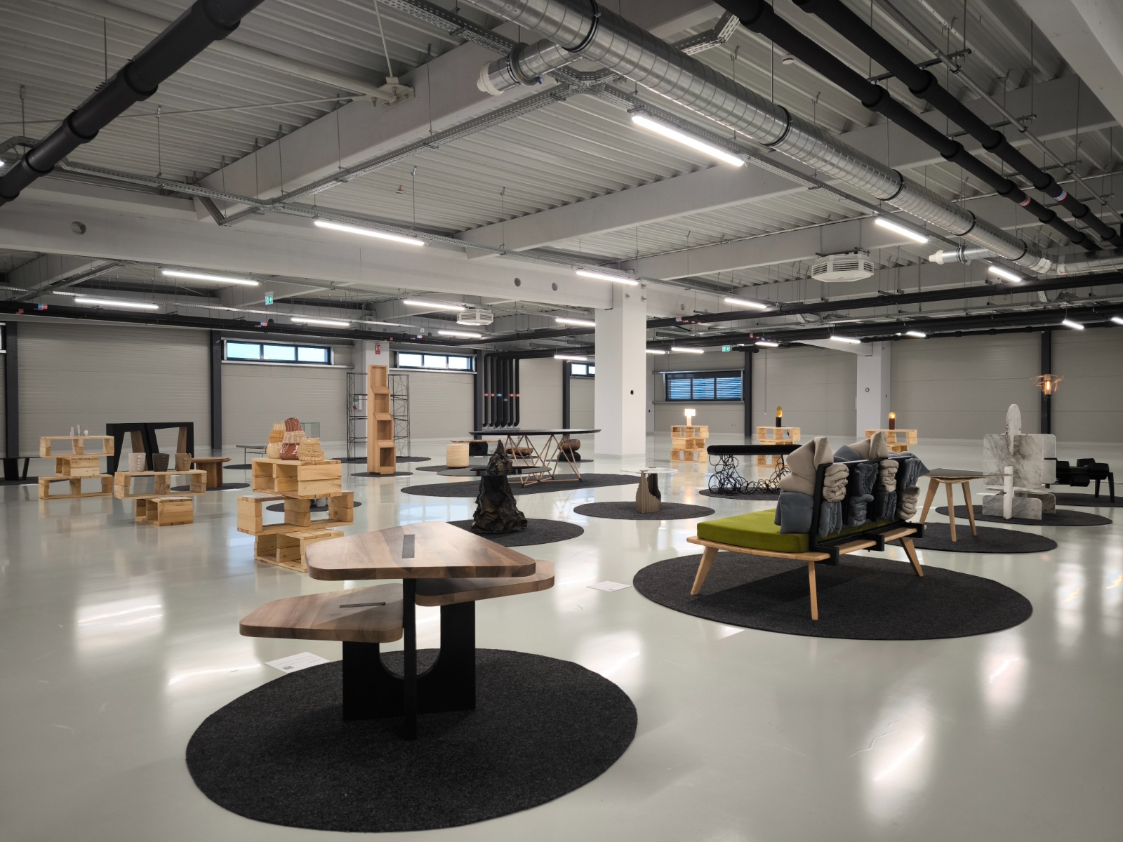 L’Art s’invite dans l’Industrie 3, cea mai mare expoziție de artă organizată într-un spațiu industrial, are loc la Cluj