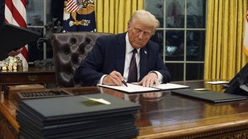 Trump interzice centrelor americane de sănătate  să mai lucreze cu OMS. Personalul CDC nu are voie să viziteze birourile Organizației