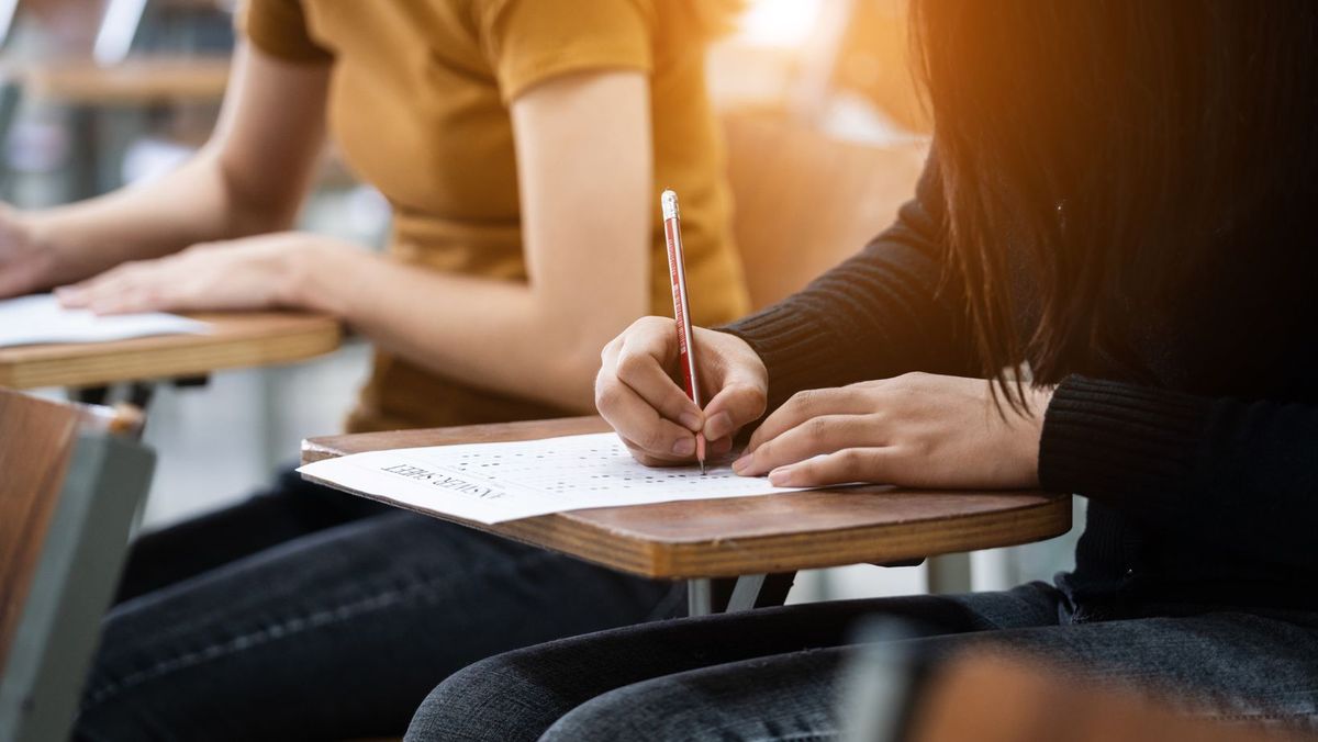 Începe BAC-ul, dar ce facem cu analfabetismul funcțional? Ministrul Educației, Daniel David: „E o problemă de securitate națională”