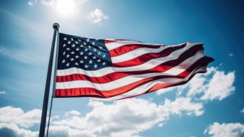 Trump se plânge că drapelele SUA vor fi arborate la jumătate în ziua învestirii sale: „Democrații sunt fericiți pentru că ei nu iubesc țara noastră”