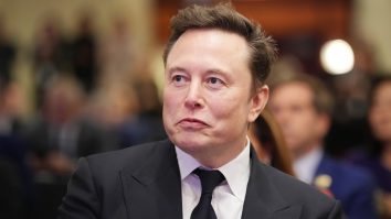 Elon Musk stârnește speculații după ce și-a schimbat numele în Kekius Maximus pe X