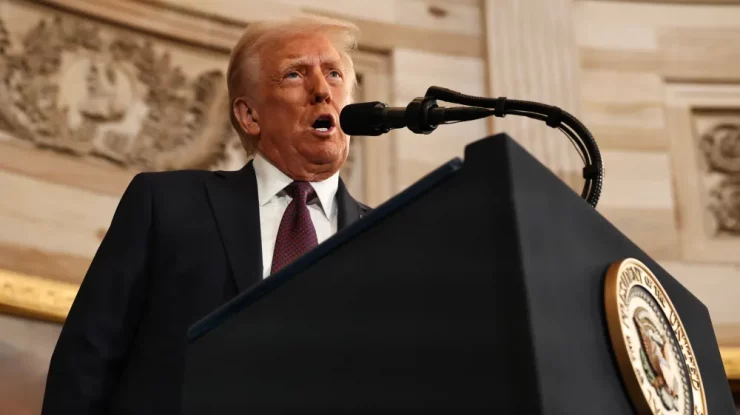 Trump îl amenință pe Putin: „O putem rezolva pe calea ușoară … sau pe cea grea”. Cum vrea președintele să oprească războiul din Ucraina