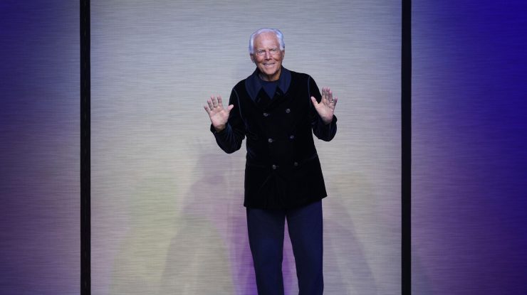 Giorgio Armani a marcat două decenii de la lansarea liniei sale haute couture, Armani Privé. Ce elemente surpriză aduce colecția de primăvară 2025