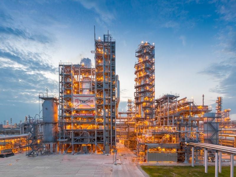 Ucraina atacă rafinăria din Nijni Novgorod. Sistemele de supraveghere românești au identificat drone în spațiul aerian ucrainean