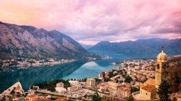 Generația Z caută destinații mai puțin cunoscute și autentice. Unde călătoresc tinerii în 2025