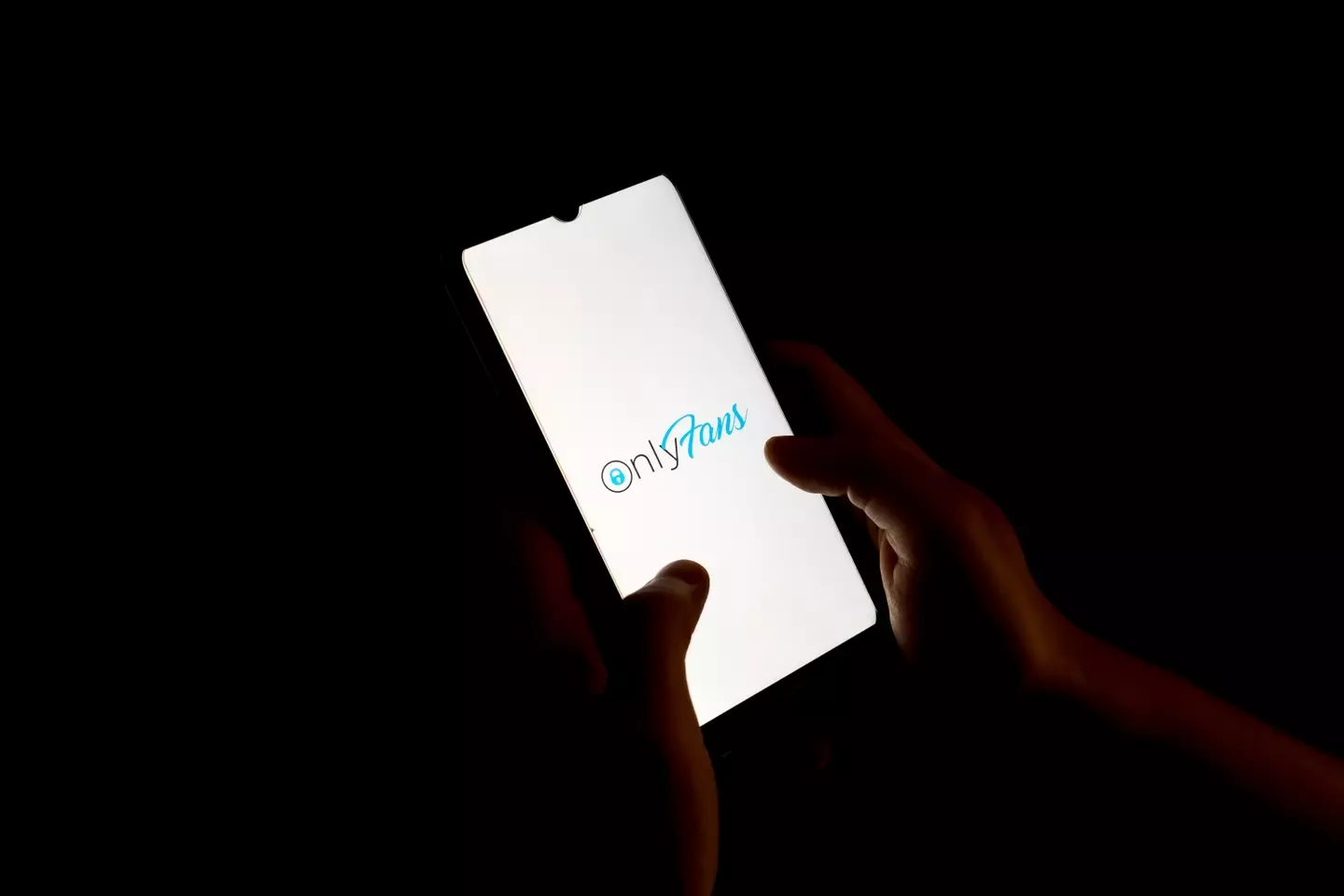 Ucraina cere impozitele pe OnlyFans. Creatorii de conținut au trimis declarații de peste 7 milioane de dolari