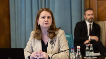 Sistemul Deca a dus la „creșterea” mediilor generale. Numărul burselor de merit este cu 50% mai mare față de anul trecut