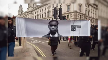 Protestatarii mărșăluiesc la Londra pentru eliberarea unui adolescent dintr-o închisoare din Dubai