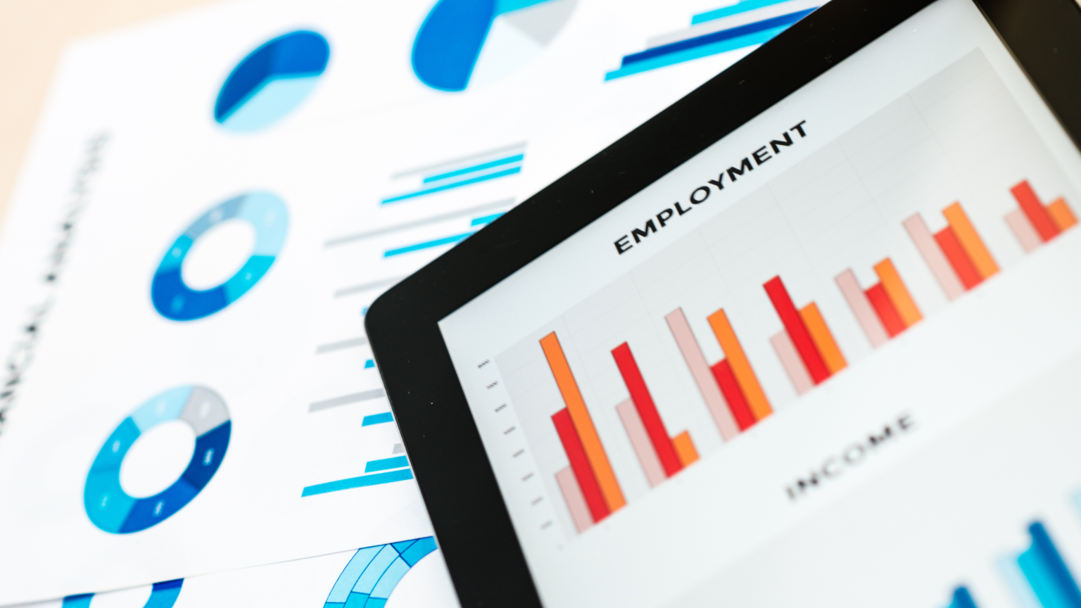 Vrei să îți schimbi cariera în 2025? Tendințele de pe piața muncii se schimbă