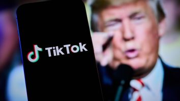 Donald Trump oferă aplicației TikTok o extensie de 75 de zile printr-un ordin executiv / Președintele cere 50% din drepturile companiei