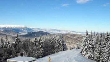 Predeal te cheamă la o aventură pe schiuri. Care sunt condițiile de schi la Clăbucet