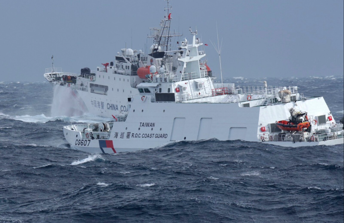 Taiwan suspectează China de sabotarea unui cablu submarin. „Flota fantomă” continuă atacul?