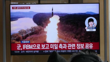 Coreea de Nord lansează prima rachetă balistică din ultimele două luni, afirmă Seul