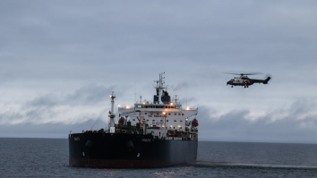 Suedia recuperează ancora petrolierului „flotei fantomă” a Rusiei în cazul sabotării cablului Estlink 2