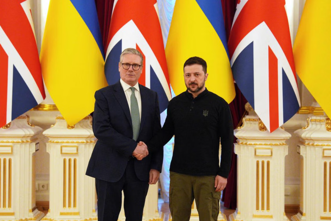 Vizita lui Keir Starmer în Ucraina nu a scăpat de ochii Rusiei. O dronă a fost doborâtă în aproprierea palatului prezidențial din Kiev