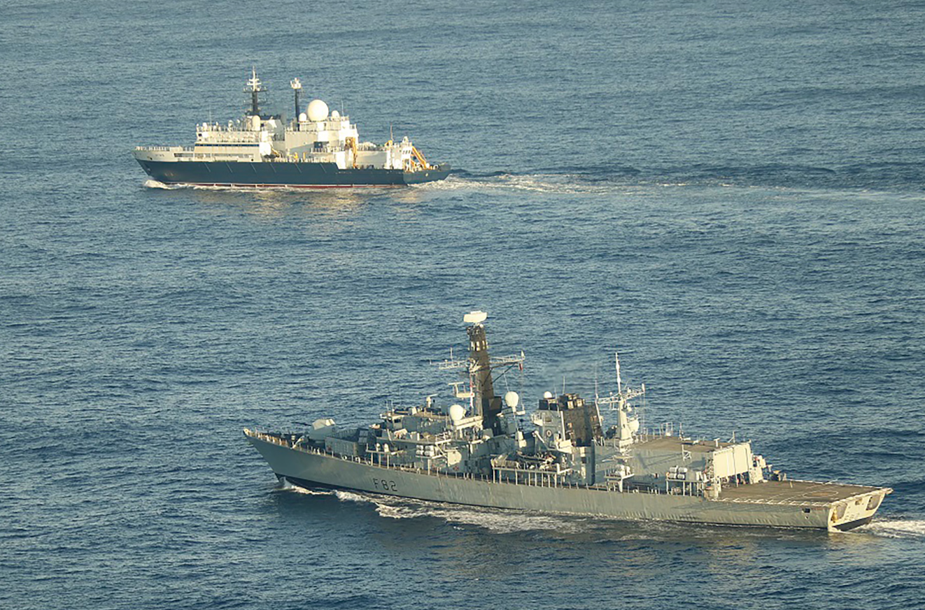Marea Britanie găseste o navă de spionaj a Rusiei în largul coastei: Putin, „vă vedem. Știm ce faceți”