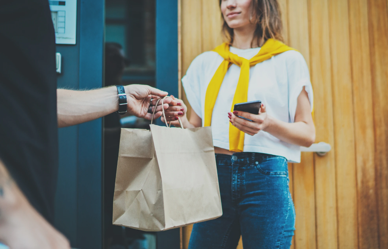 Cluj-Napoca e primul oraș din România care impune reguli noi pentru siguranța livratorilor