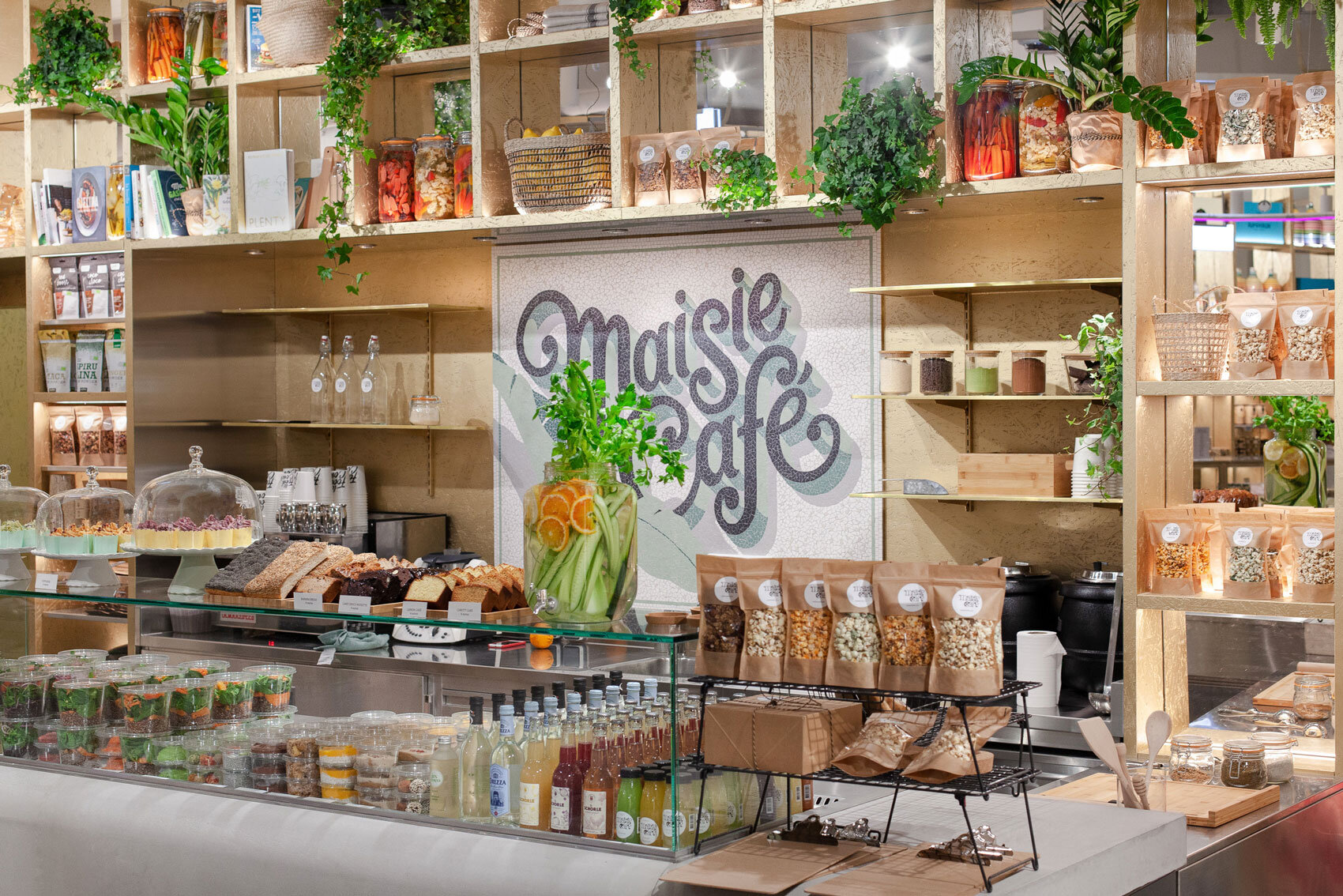 Unde mănânci în weekend la Paris? Ai o mulțime de restaurante vegetariene și vegane: tartă de lume, curry de linte și cheesecake cu cremă de caju