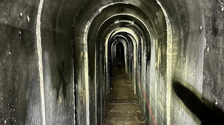 Ostaticii eliberați din Gaza au fost ținuți în tuneluri luni de zile, spune un ofițer medical din Israel. În ce stare se află acum