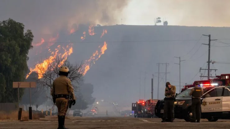 Un nou incendiu de vegetație, numit Hughes, s-a declanșat în Los Angeles. 31.000 de persoane au fost evacuate