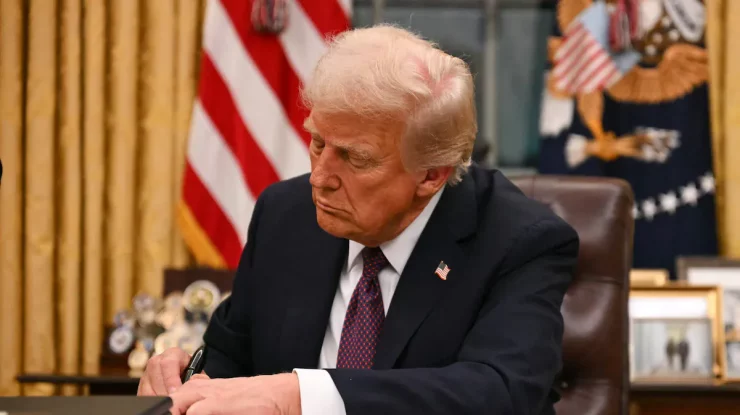 Wall Street Journal numește tarifele lui Trump „cel mai stupid război comercial din istorie”