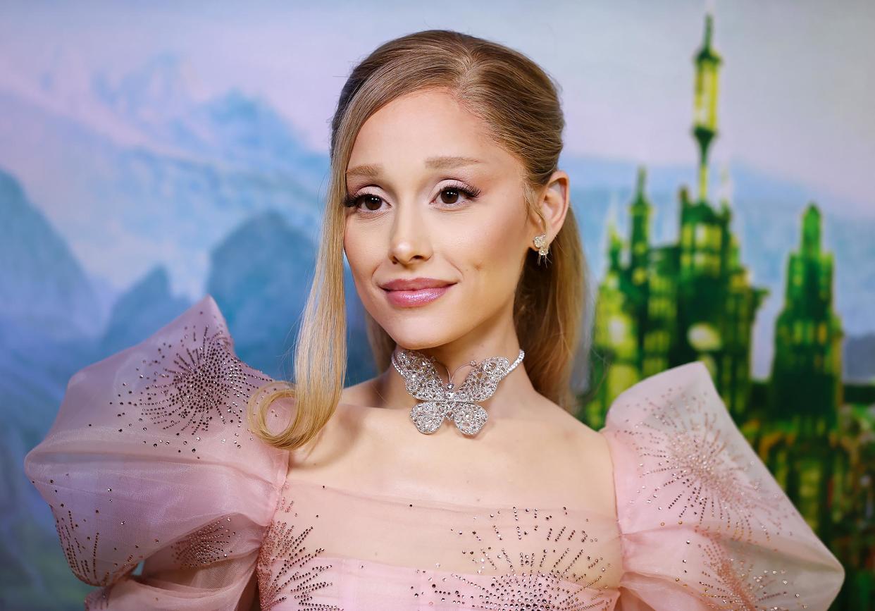 Ariana Grande afirmă că „nu se poate opri din plâns” după ce a fost nominalizată la Oscar la categoria cea mai bună actriță în rol secundar