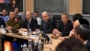 Guvernul Israelului a aprobat acordul de încetare a focului în Gaza și eliberare a ostaticilor. Intră în vigoare duminică, după 15 luni de război