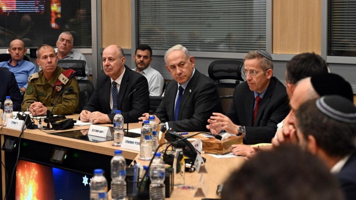 Guvernul Israelului a aprobat acordul de încetare a focului în Gaza și eliberare a ostaticilor. Intră în vigoare duminică, după 15 luni de război