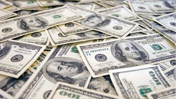 Averea miliardarilor lumii a crescut cu 2 miliarde de dolari în 2024. Un raport arată că lumea va avea cinci trilionari într-un deceniu