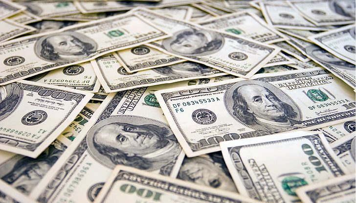 Averea miliardarilor lumii a crescut cu 2 miliarde de dolari în 2024. Un raport arată că lumea va avea cinci trilionari într-un deceniu