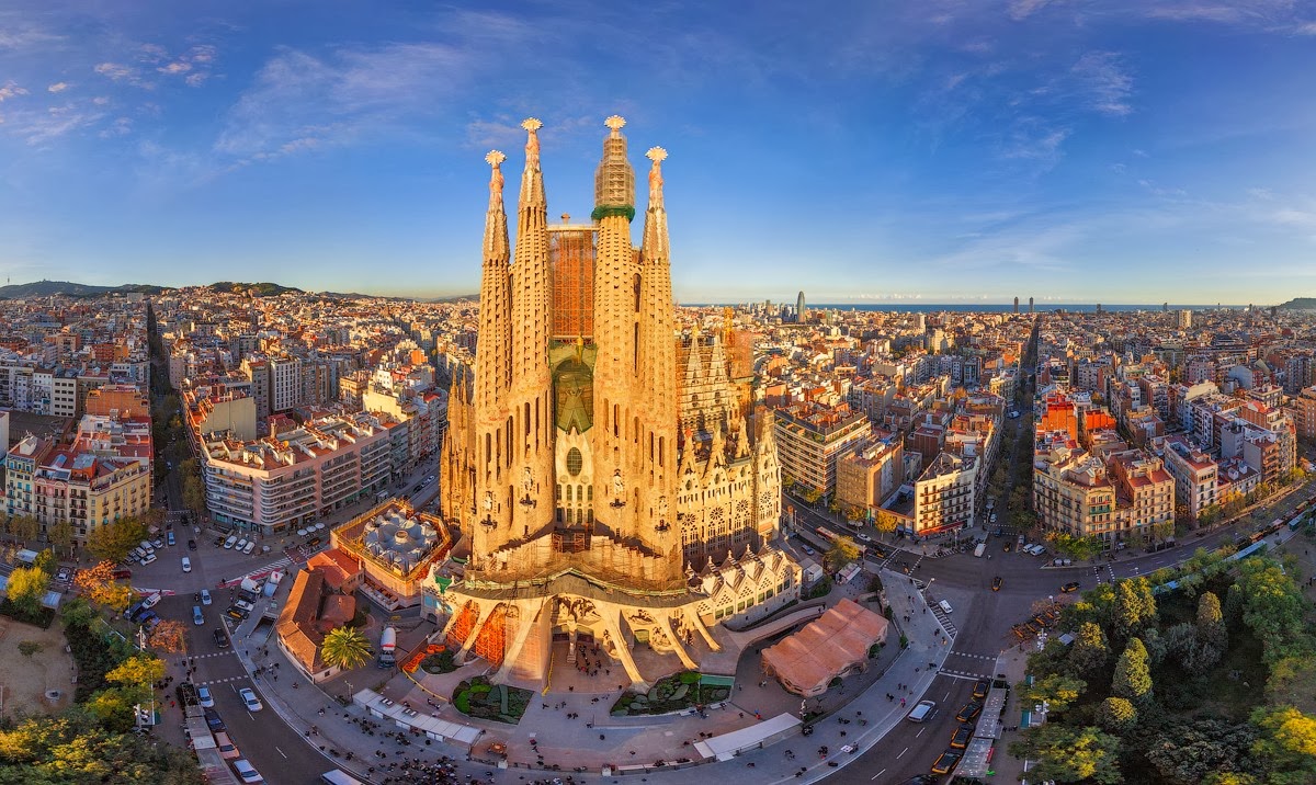Barcelona transformă turismul în soluție pentru schimbările climatice. Pentru ce sunt folosiți banii din taxa aplicată turiștilor
