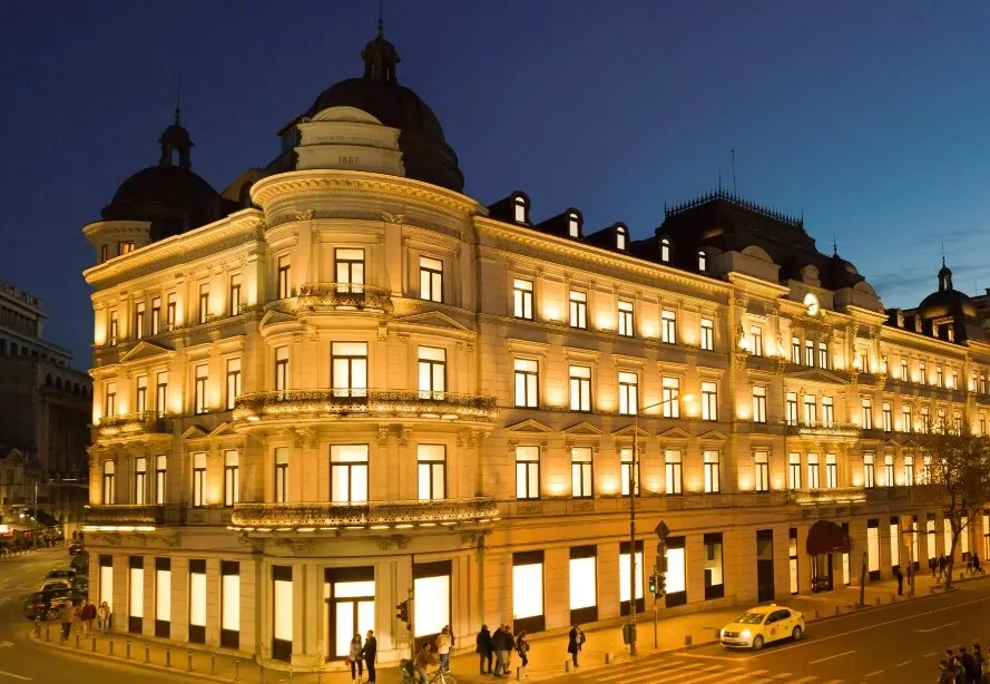 Unde se află cele mai impresionante hoteluri de lux în 2025? Unul îl găsești chiar în București