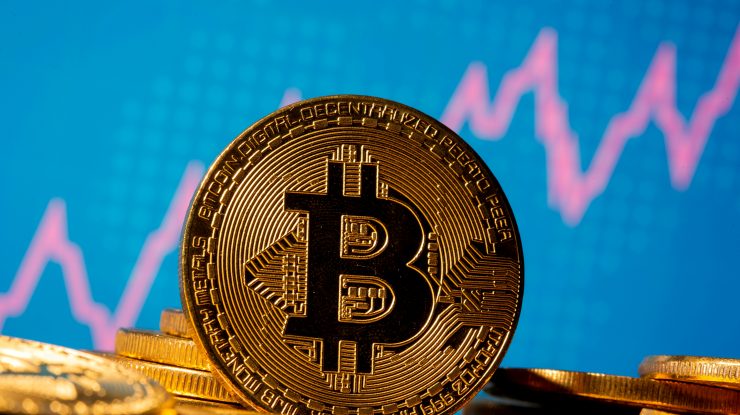 Bitcoin pierde 25% din valoare față de recordul său istoric. Moneda digitală scade din nou sub pragul de 80.000 de dolari