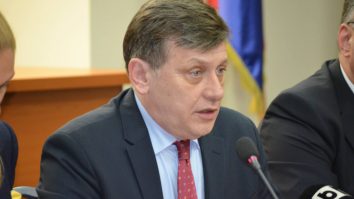 Consiliul Politic Național a aprobat susținerea lui Crin Antonescu drept candidat al partidului la prezidențiale. Liberalii îl vor valida pe 26 ianuarie