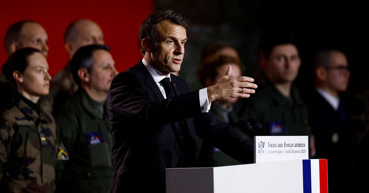 Emmanuel Macron cere creșterea cheltuielilor pentru apărare. Venirea lui Trump la Casa Albă cauzează neliniște în Europa