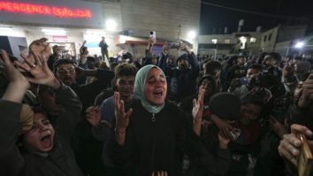 Agențiile ONU sunt pregătite să trimită ajutoare în Gaza. Guvernul israelian urmează să aprobe acordul de încetare a focului