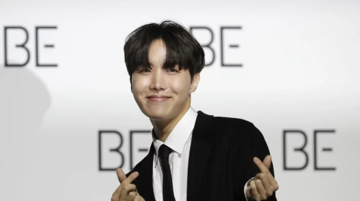 J-Hope, membrul BTS, pleacă în turneul „Hope on the Stage”. Este primul turneu solo după încheierea serviciului militar