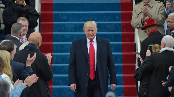 Ceremonia de învestire a lui Trump înregistrează donații record. Cum văd corporațiile noua Administrație