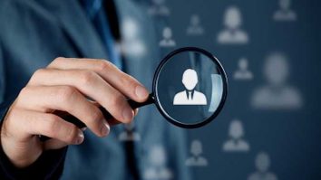 Companiile din Germania folosesc detectivi privați ca să-i supravegheze pe angajații aflaţi în concediu medical