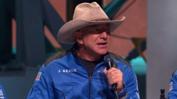 Jeff Bezos nu îl vede pe Elon Musk ca pe o amenințare. Cum arată cursa spațială