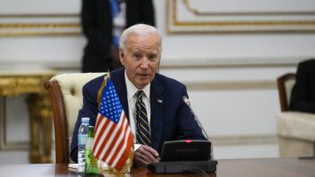 Joe Biden a declarat că, pe baza sondajelor, l-ar fi învins pe Donald Trump. Președintele și-a exprimat îndoiala cu privire la capacitatea de a face față unui nou mandat