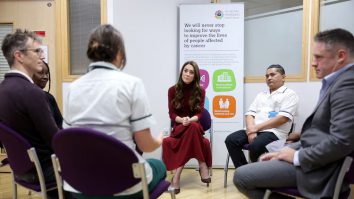 Kate, Prințesa de Wales, a anunțat că boala ei este în remisie. „Este o ușurare. Rămân concentrată pe recuperare”