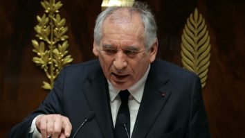 Guvernul Bayrou se confruntă cu o moțiune de cenzură. Cum arată scena politică franceză