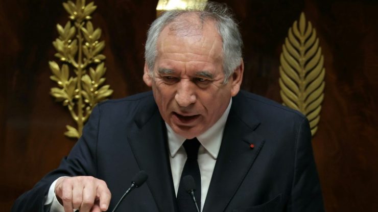 Guvernul Bayrou se confruntă cu o moțiune de cenzură. Cum arată scena politică franceză