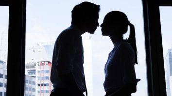 Ce impact au relațiile amoroase la locul de muncă? Expert HR: „Dinamica profesională ar putea fi afectată”