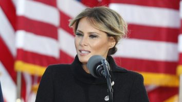 Melania Trump s-a rupt de tradiție și nu joacă după reguli: „Poate că oamenii mă văd doar ca o soţie a preşedintelui, dar sunt independentă”