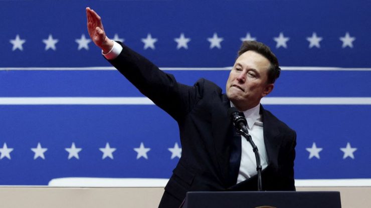 Musk reacționează la comentariile negative provocate de gestul său la mitingul lui Trump: „Au nevoie de trucuri murdare mai bune”